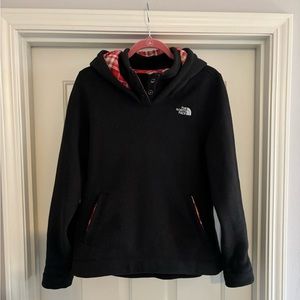 Women’s The North Face pullover